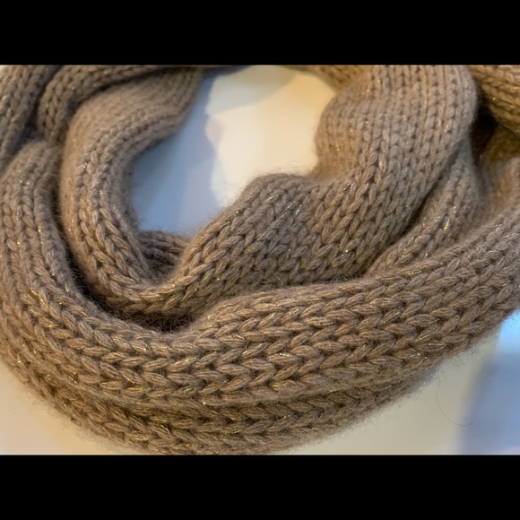 100% cashmere scarf with gold lurex - Picture 3 of 4